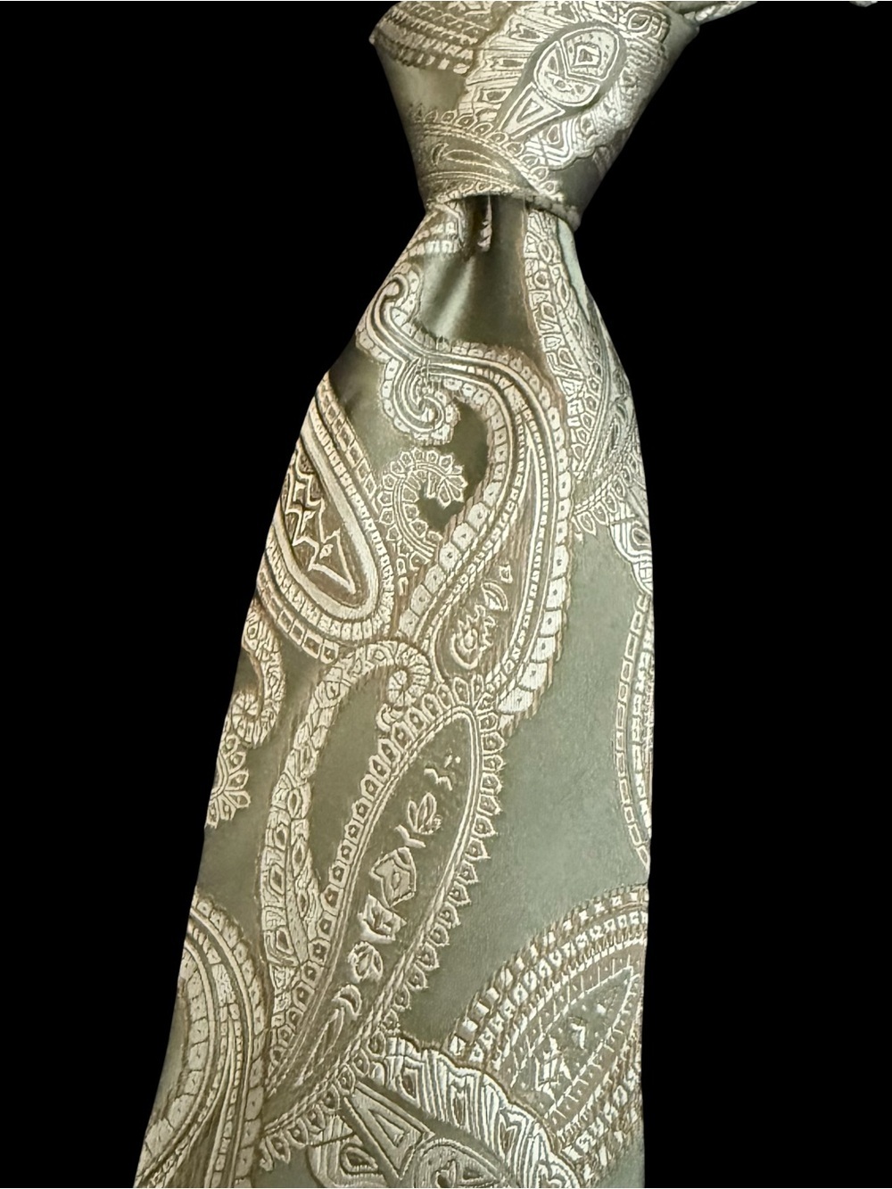 Roberto Vellini Handmade Seven Fold Silk Tie. New With Tags Olive Green Paisley